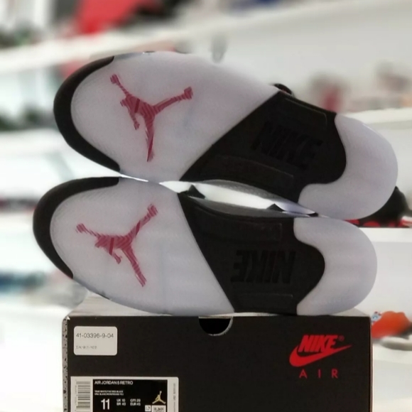 Jordan 5 retro fire red 2020 - Picture 3 of 4